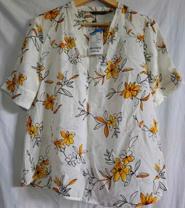 Chic Floral Print V-Neck Top