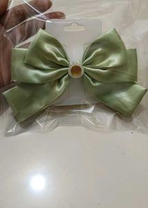 Elegant Green Satin Bow Hair Clip
