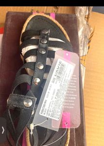 Lavie Black Sandal Unused With Tag