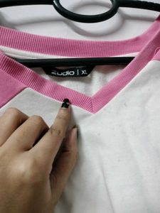 Cute Pink &amp; White "Fabulous 21" T-Shirt