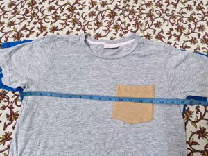 Bundle of 2 Boy's T-Shirts 10-11y