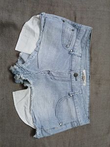 Striped Denim Shorts with Ruffled Hem
