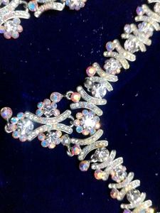 Stunning Rhinestone Necklace &amp; Earrings Set