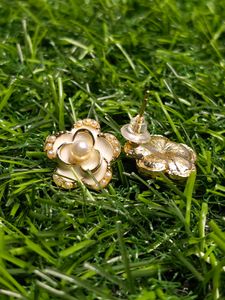 New Elegant Flower Pearl Earrings