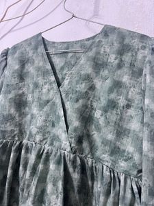 Trendy V-Neck Smocked Waist Top