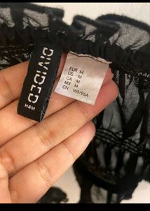 Chic Black Ruffle Crop Top