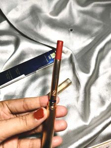 Estee Lauder Pure Color Explicit Lipstick