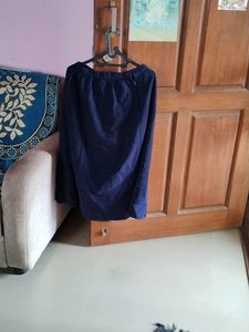 Woolen Skirt With 2 Side Pockets and Zip