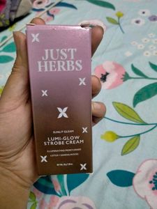 Just Herbs Lumi-Glow Strobe Cream✨