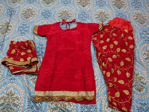 beautiful punjabi style salwar suit for little gir