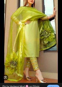 Elegant Green Kurta Set with Dupatta