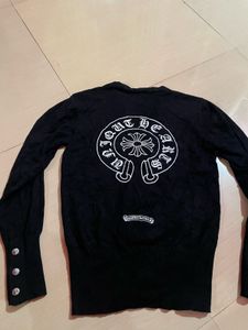 a black full sleeve cardigan