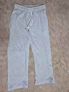 grey baggy sweatpants ִֶָ. ..𓂃 ࣪ ִֶָ་༘࿐