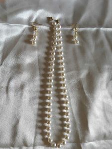 Elegant Pearl Necklace &amp; Earrings Set