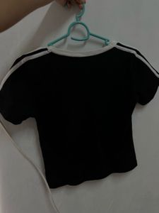 Stylish Black Crop Top with '10' Graphic
