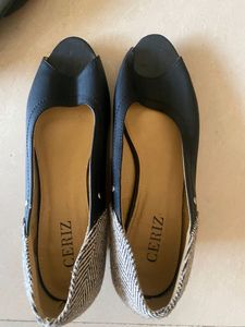 Black Ceriz Wedge Heels