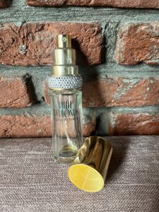 Collectible Bottle,White diamonds- Elizabeth Arden