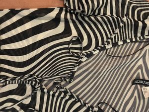 Sheer zebra print shrug hnm 🎱🖇️