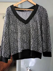 🐆Animal Print V-Neck Top🐆