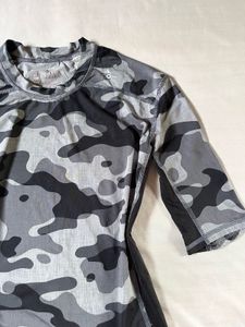 ADIDAS Shirt🩶