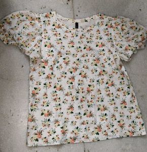 Floral Puff Sleeve Top
