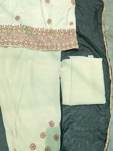 Elegant Offwhite Punjabi Kurta Set