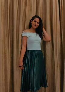 off shoulder crop top