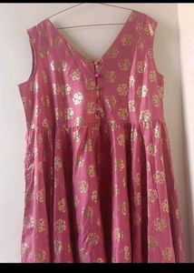 Sangria sleeveless foil print kurta