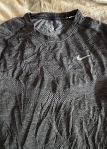 Nike Men's Long Sleeve Athletic Shirt