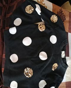 Women Black Full Sleeves Top For Winters!