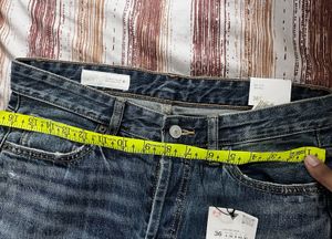 Zara “new with tag” Straight Leg Jeans