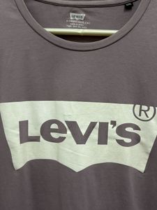Levi's Graphic T-Shirt
