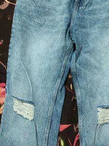 Trendy Ripped Blue Jeans