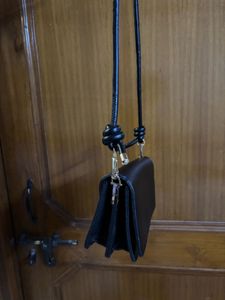 hand bag