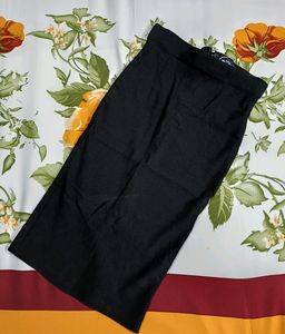 Solid Formal Pencil Skirt