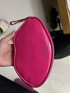 Pink lip-Shaped Cosmetic Pouch