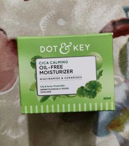 Dot & Key Cica Calming Oil-Free Moisturizer