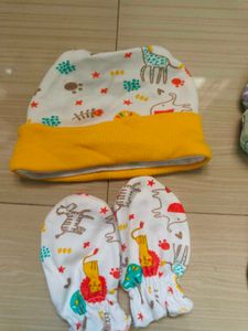 Baby Hats Mittens &amp; Socks Set