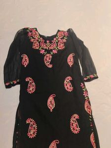 chikankari kurti