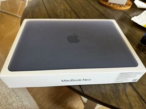 Apple MacBook Pro 13-inch box