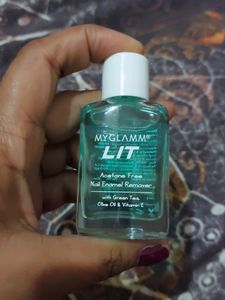 My Glamm Lit Nail Enamel Remover