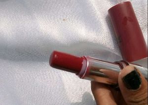 Kiss Beauty  red Matte Lipstick combo