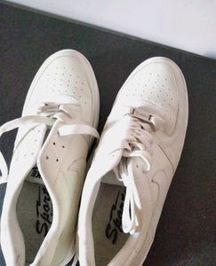 Nike White Shoes Uk7 #male Ur Offer