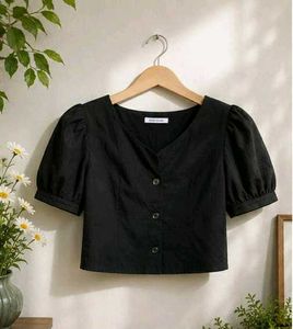 Chic Black Cropped Puff Sleeve Top