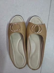 Stylish Women's Slip-On Sandals