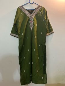 Elegant Green Embroidered Kurta