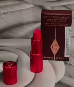 Charlotte Tilbury Matte Revolution - Hollywood Vix