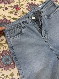 Light Wash Flared Jeans