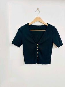 Zara Ribbed V Neck Button up top