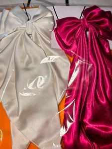 Bow clip pick any one only 400